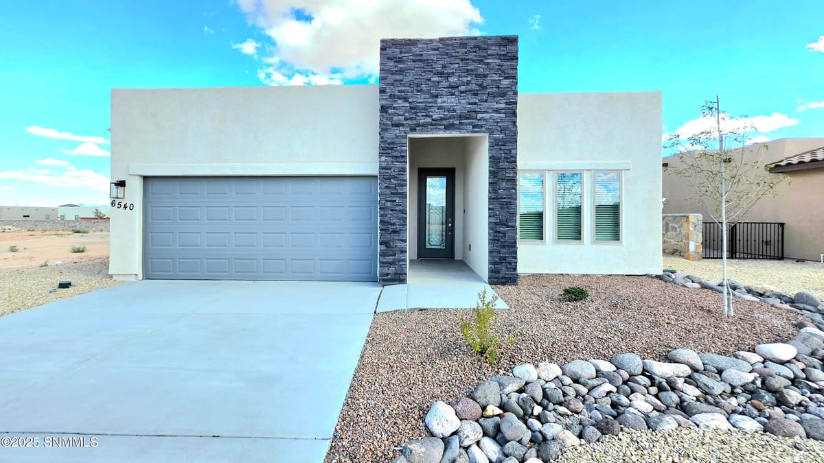 6540 Blackbird Road