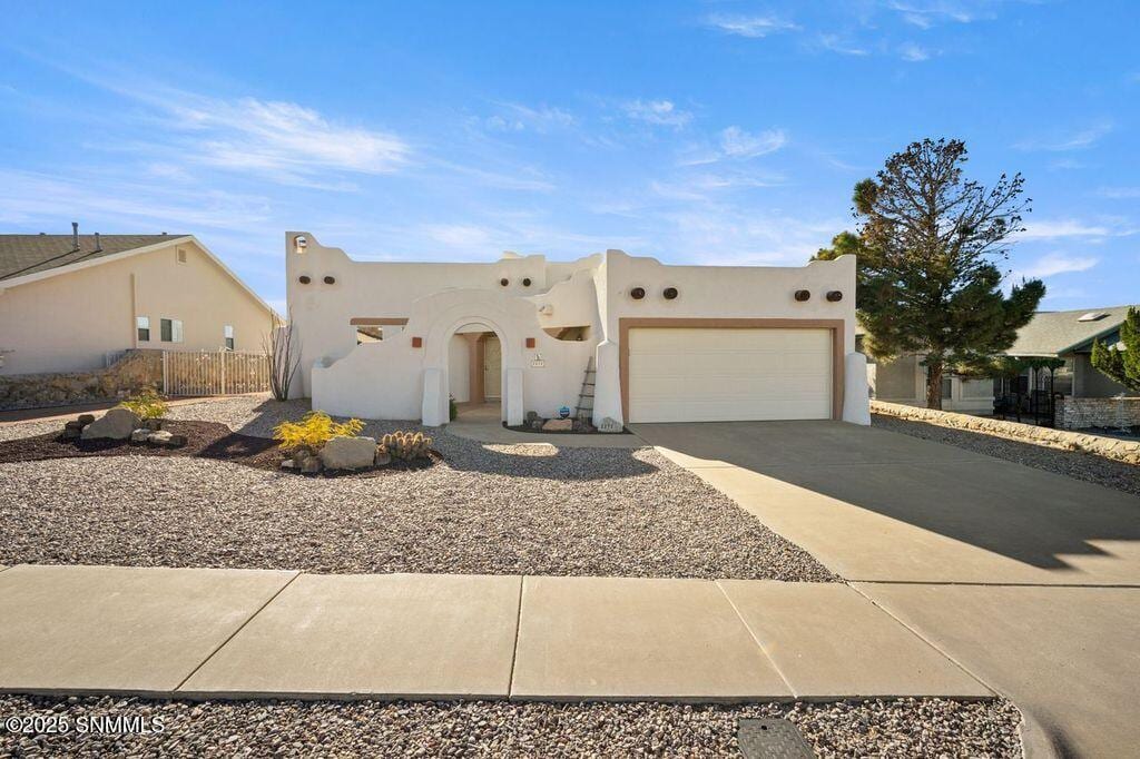 2272 Sunrise Point Road
