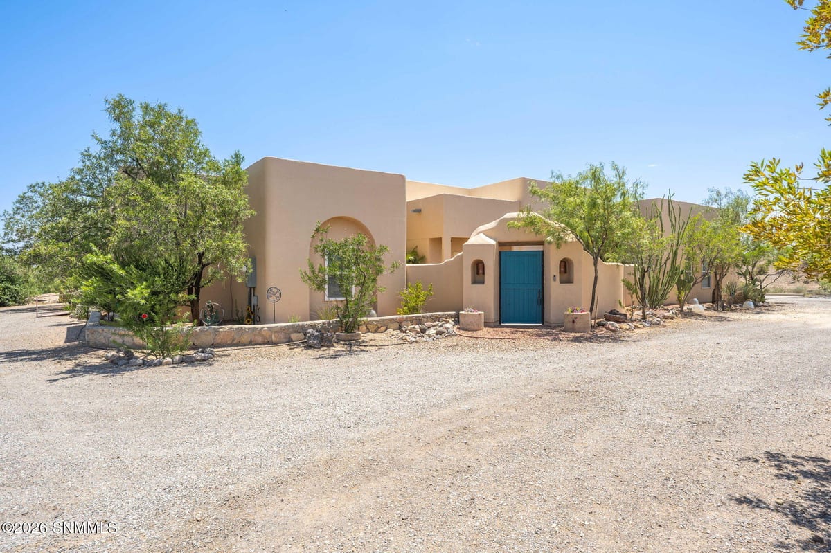 5944 Dusty Prints Road