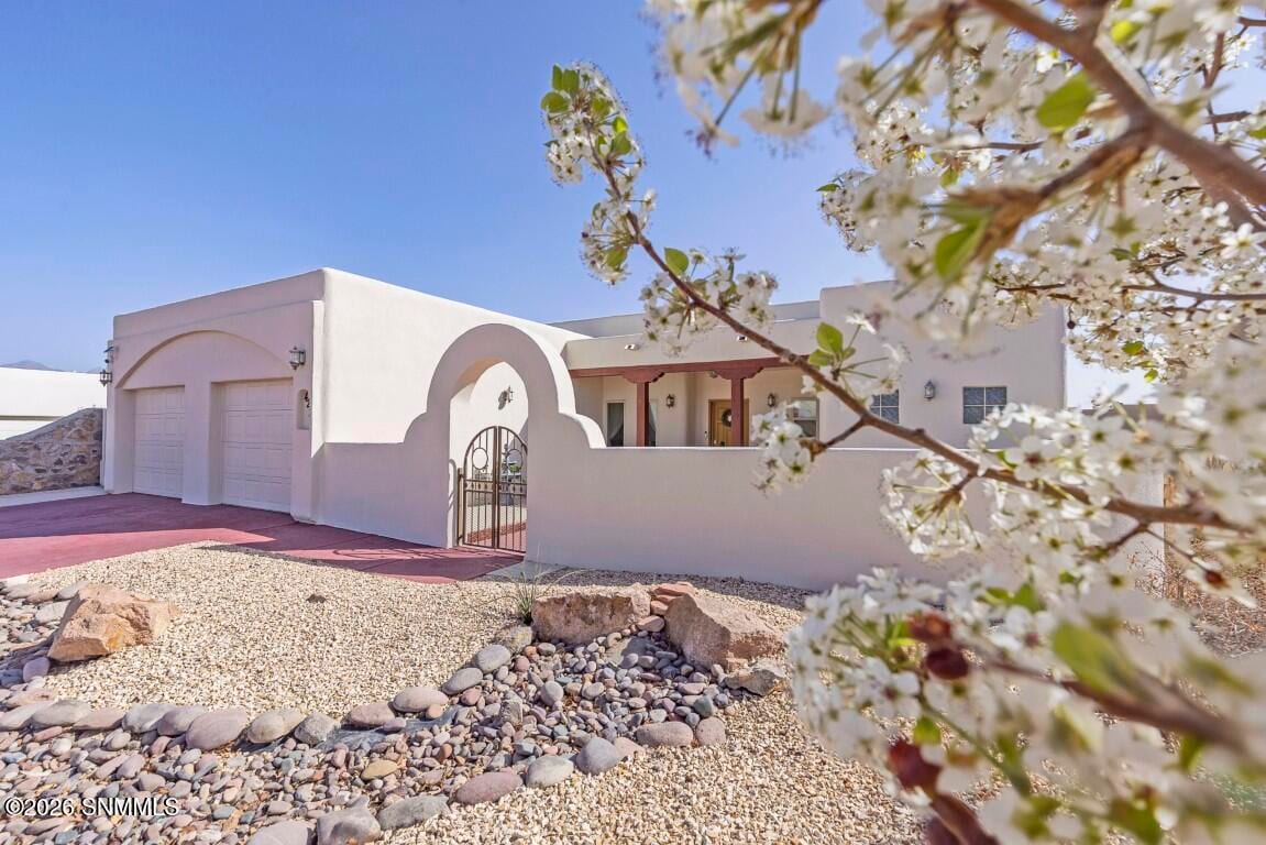 4228 Southern Canyon Loop