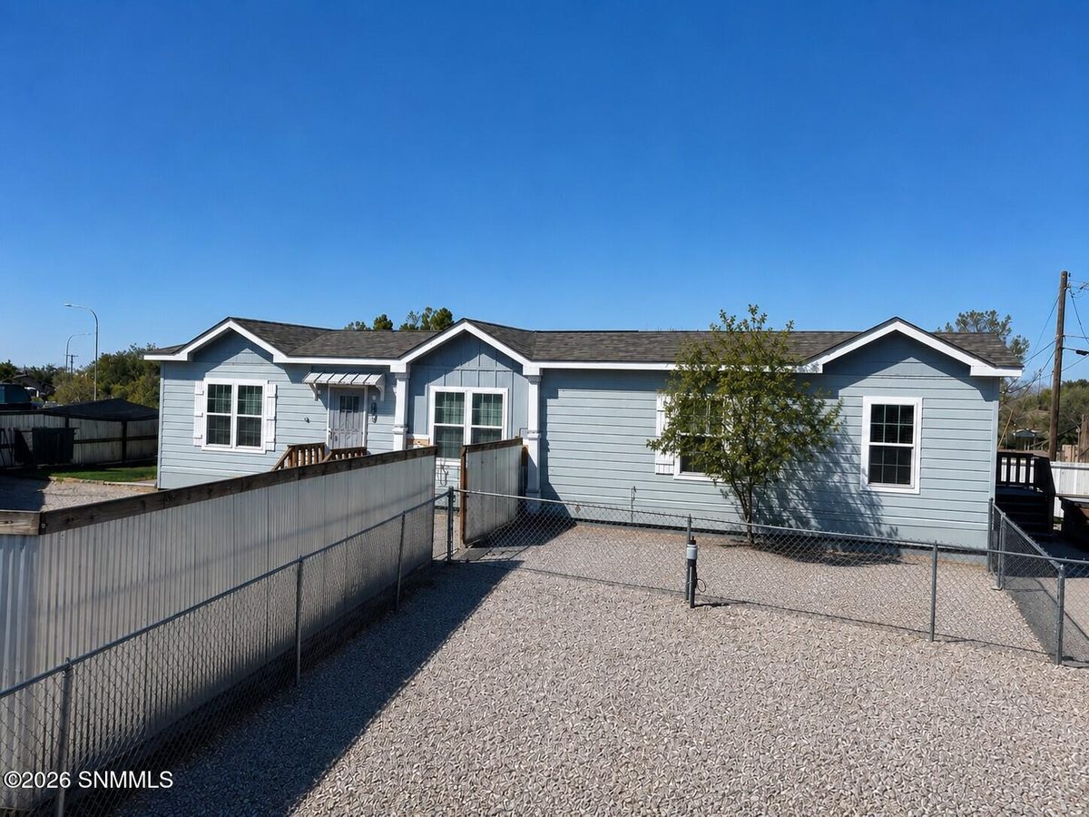 1106 N Tornillo Street