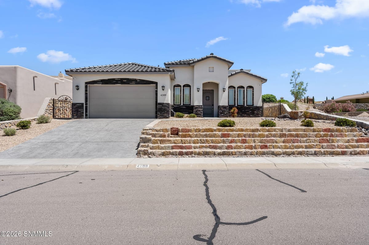 4209 Tres Ninos Drive