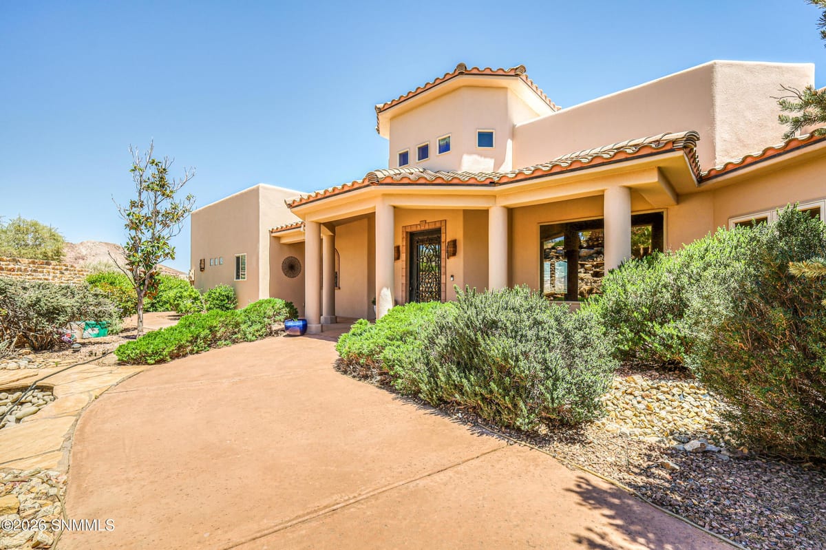 1301 Estancia Court