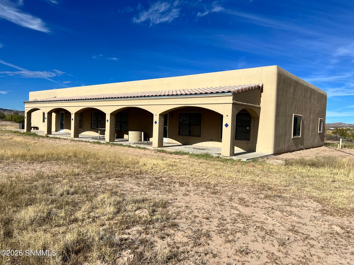 865 Tres Amigos Road