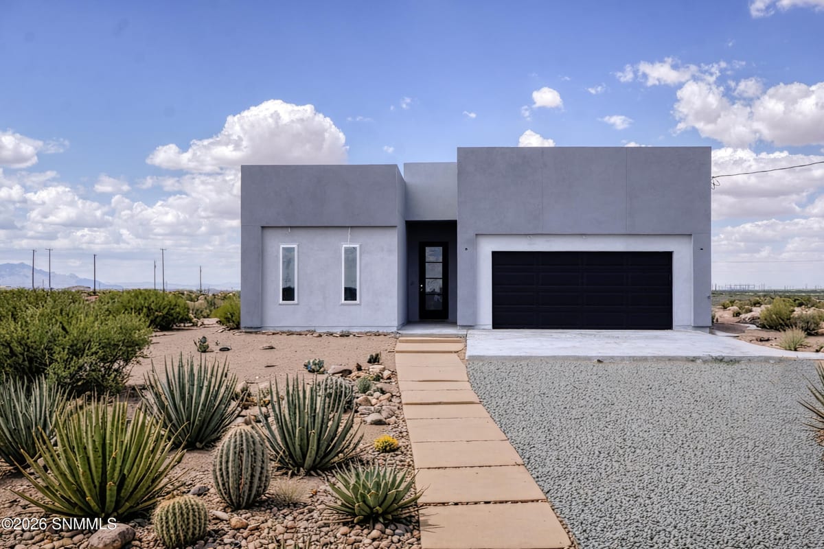 1253 Mojave Desert Drive