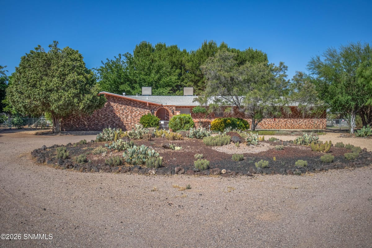 4735 Campbell Road