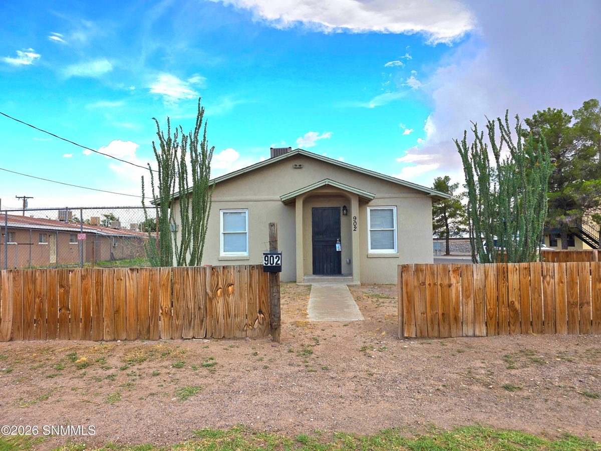 902 Foster Road