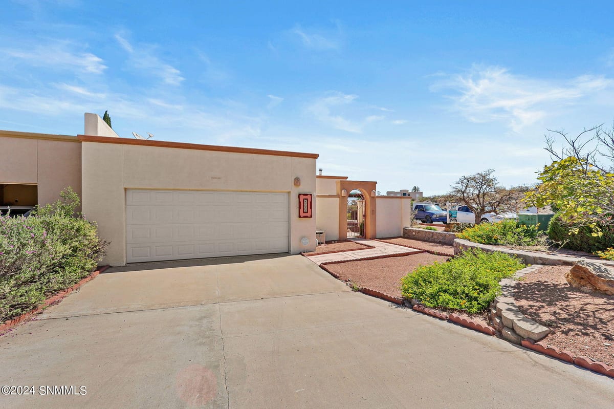 6732 Camino Blanco