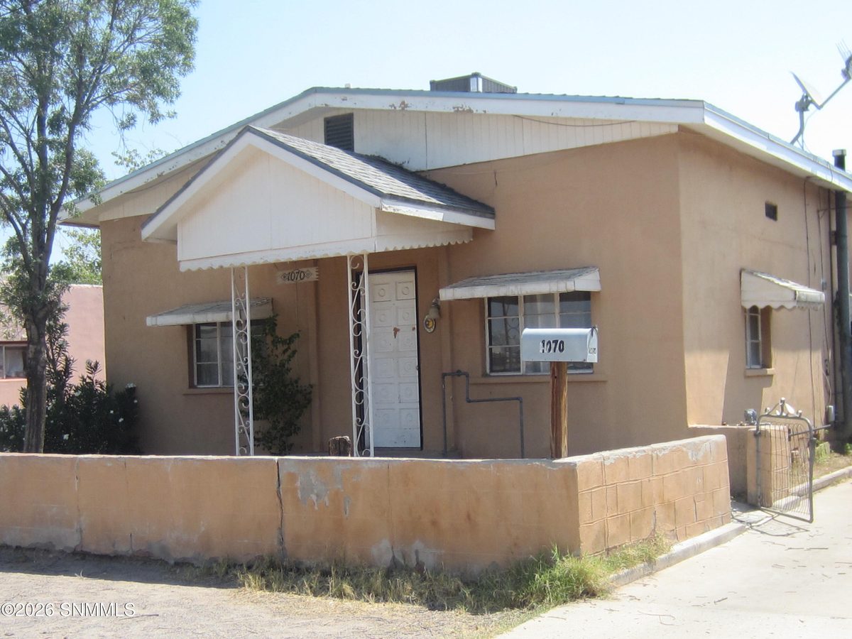 1070 N Tornillo Street