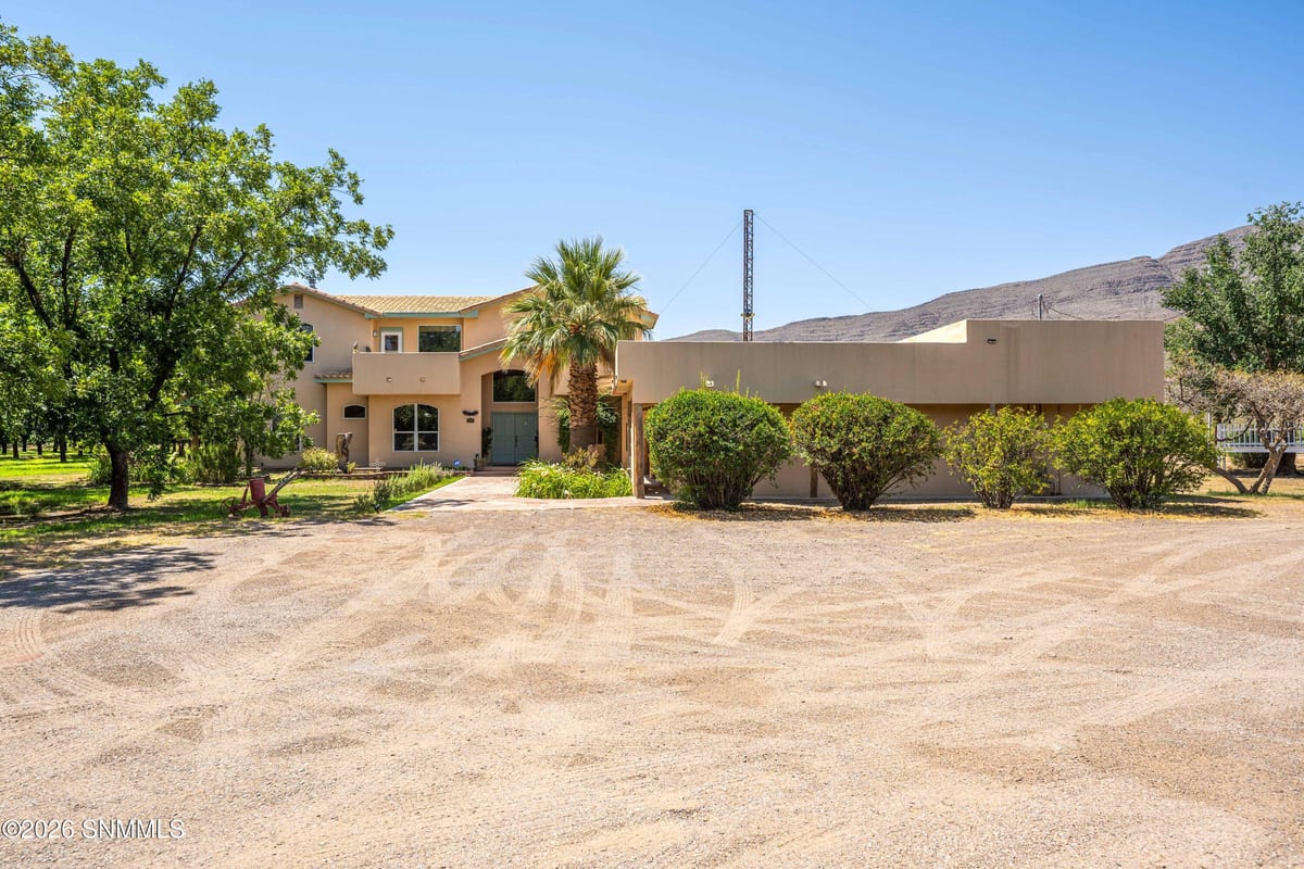 945 Eagle Wings Road