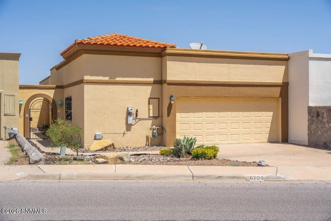 6704 Camino Blanco