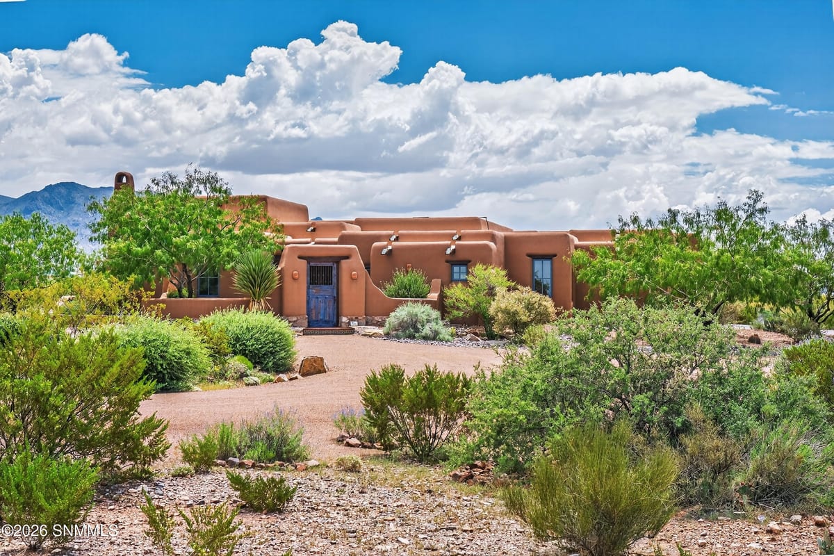 3940 Loma Bella Drive