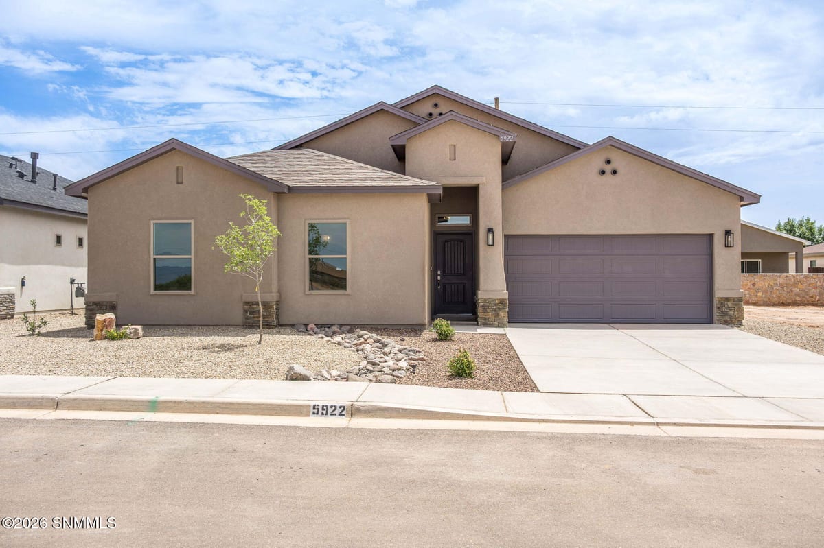 5922 Diaz Loop