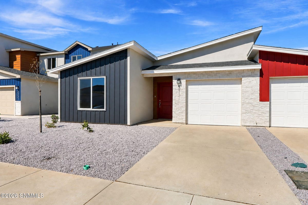 5567 Primorosa Place