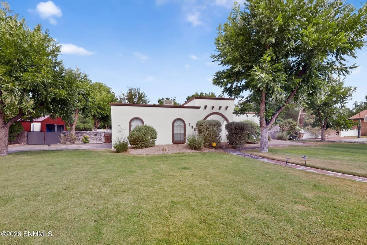 123 Lytton Circle