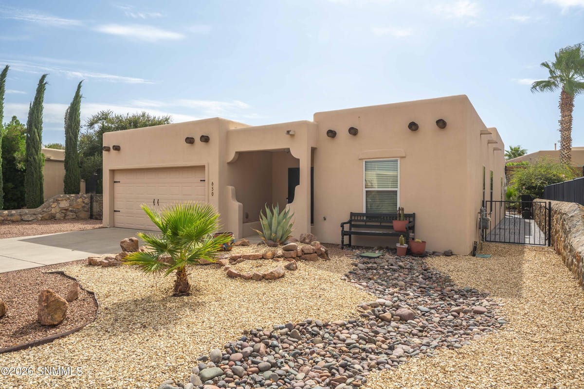 650 Cedardale Loop