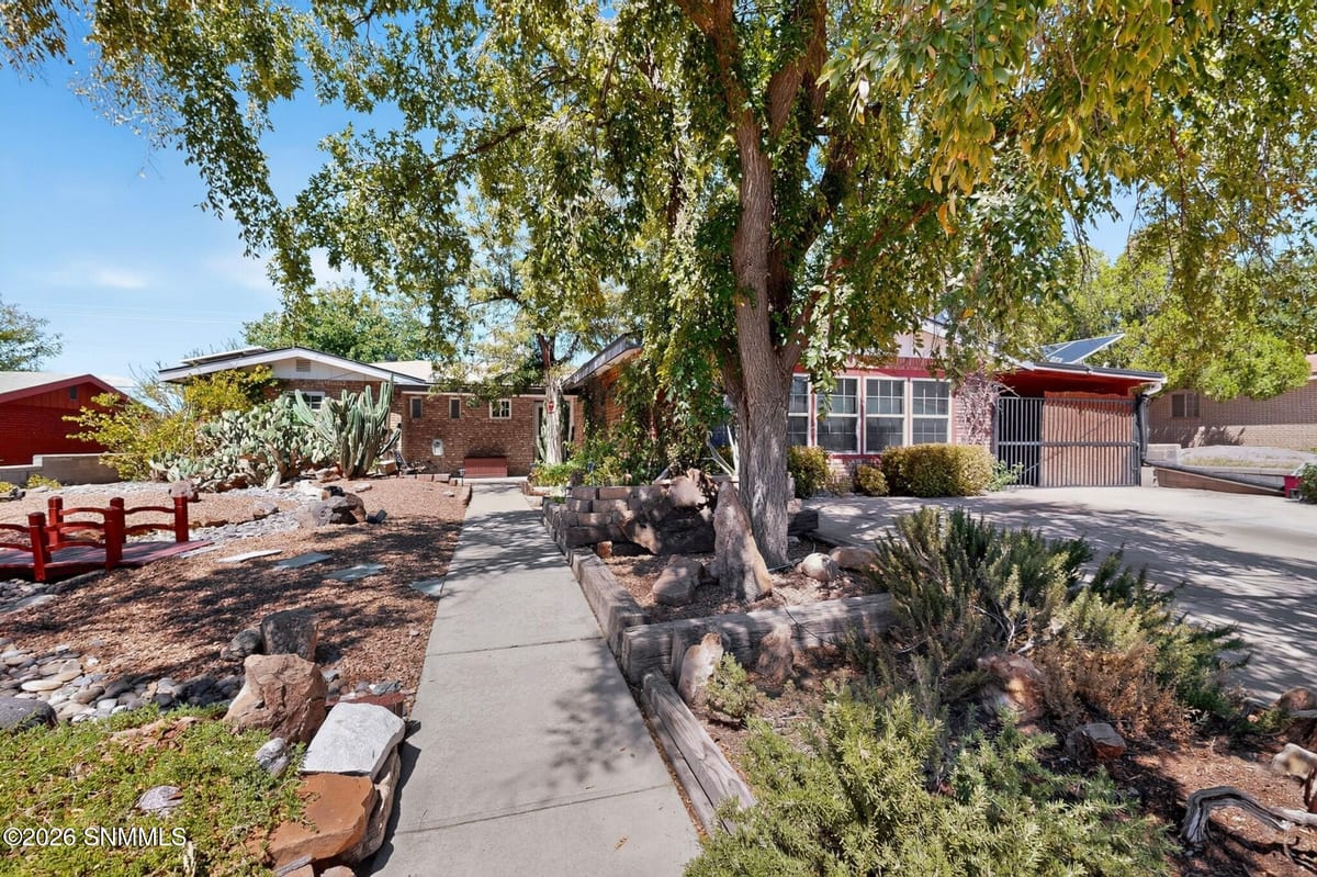 1915 Myrtle Avenue