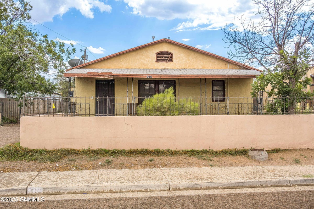 316 E Lucero Avenue