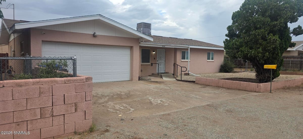 5509 Mesa Drive