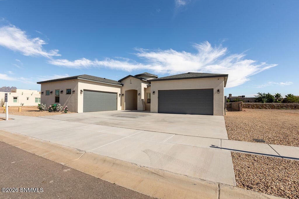 6225 Belvedere Loop