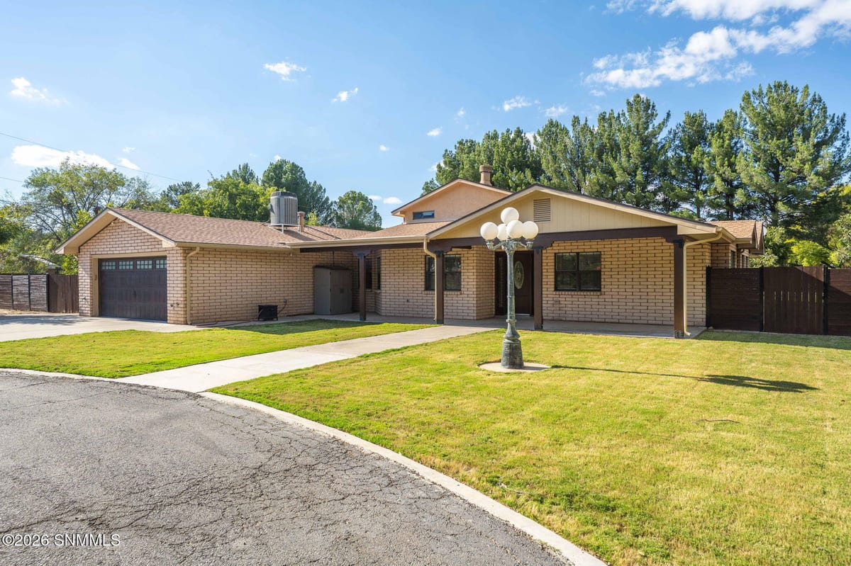 2220 Wildwind Road