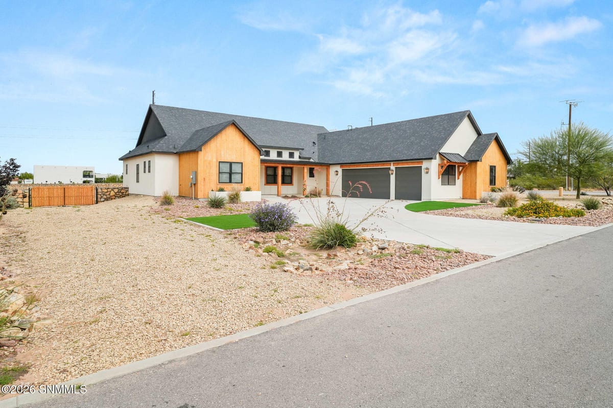 3291 Colina Court