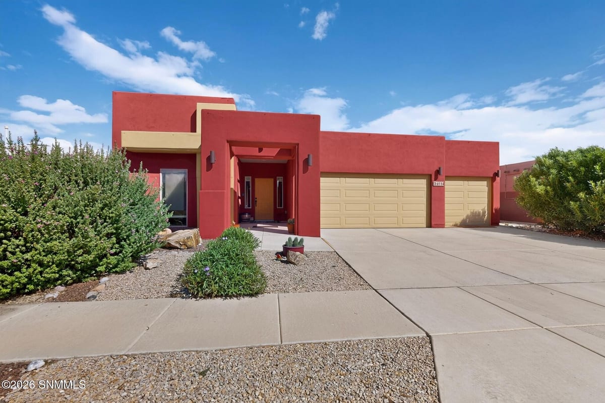 6114 Golden Echo Place