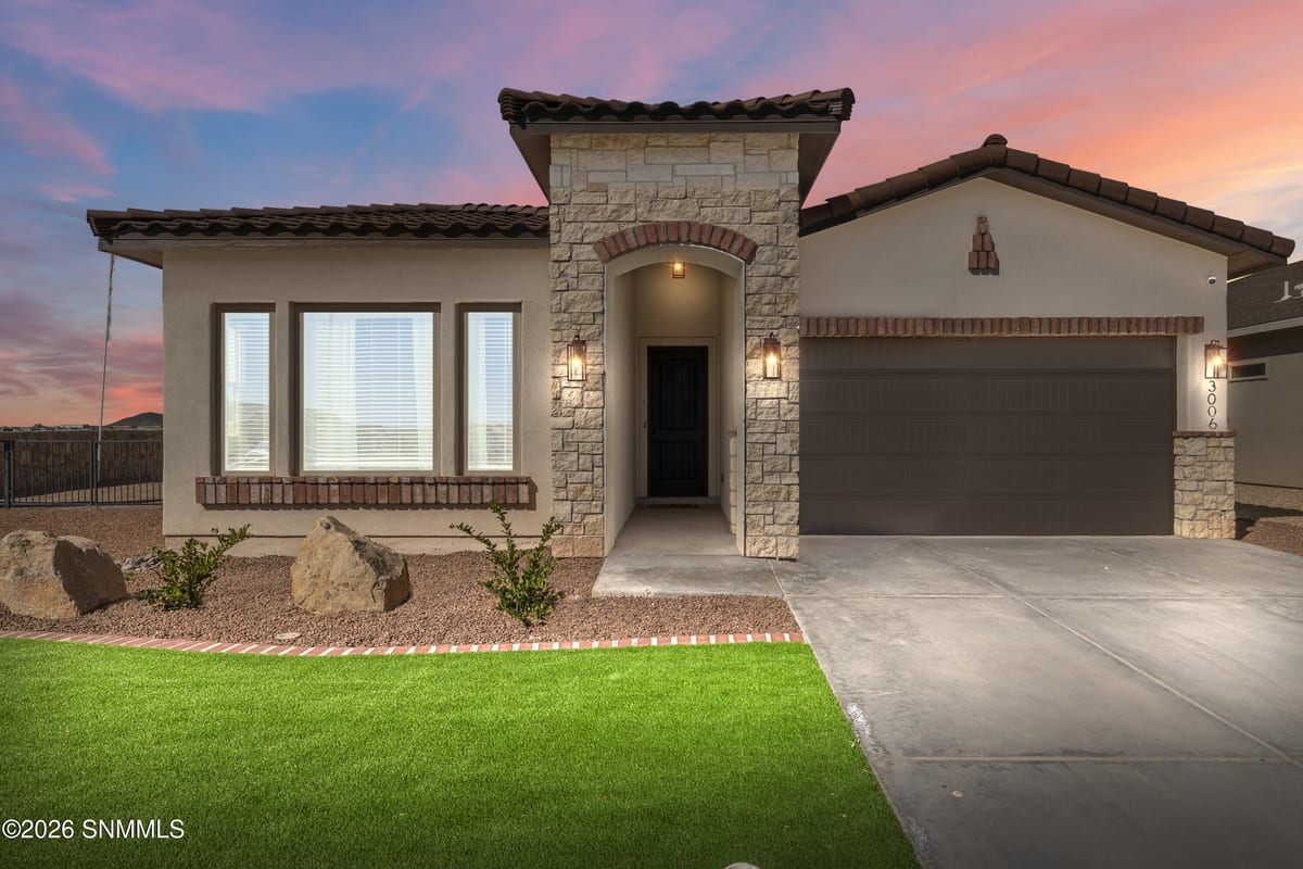 3006 Prado Del Sol Avenue