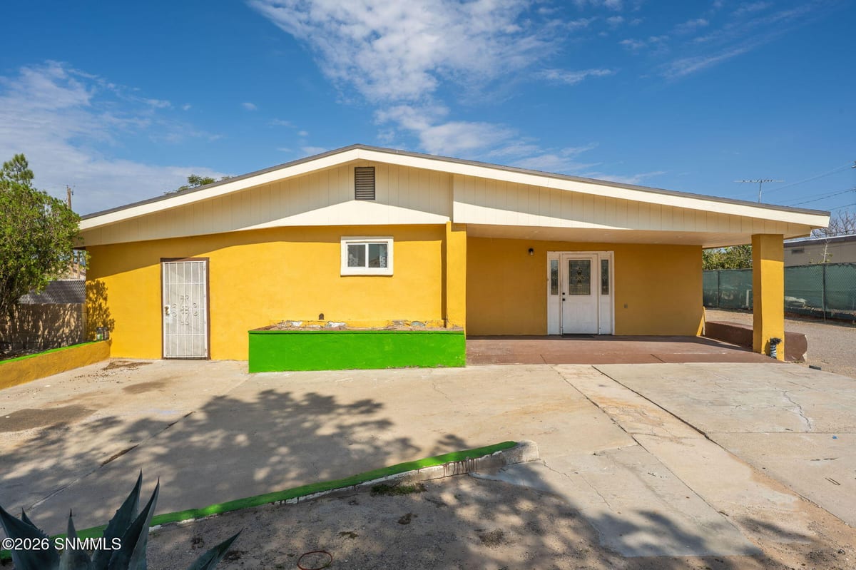 2005 Livesay Street