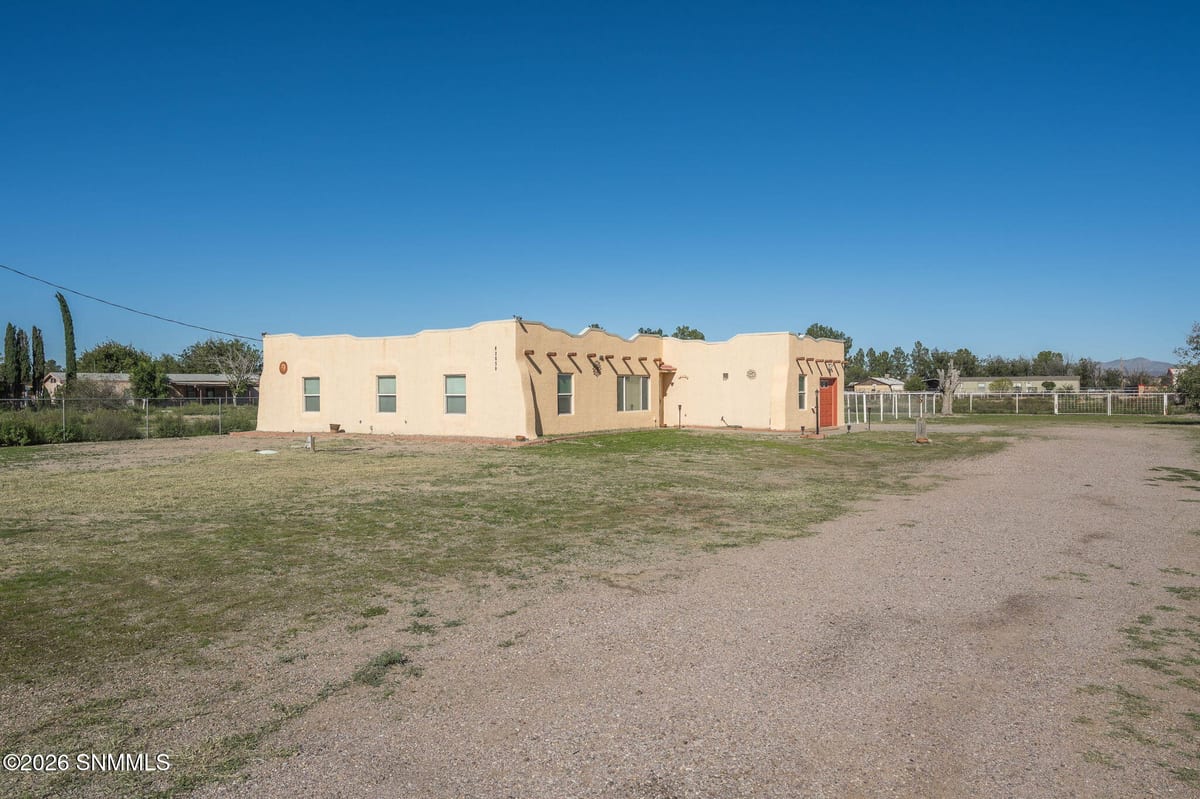 2856 Glass Road